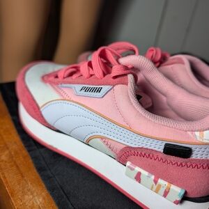 Puma Future Rider Nail Glam size 6